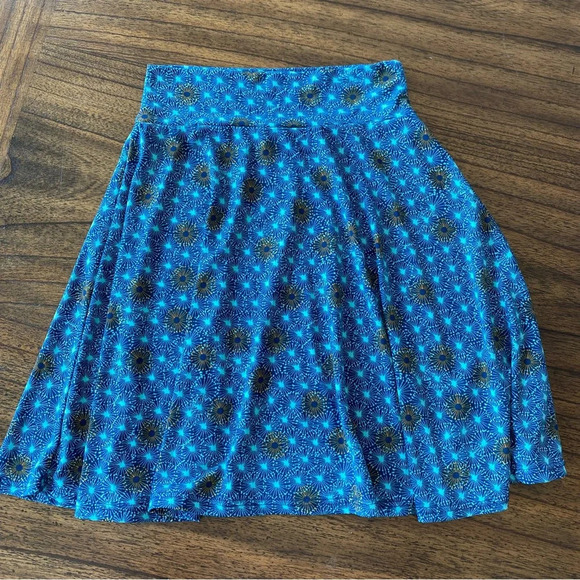 Lularoe Azure Kids Circle Skirt Blue Polka Dot size 8 - Picture 4 of 4